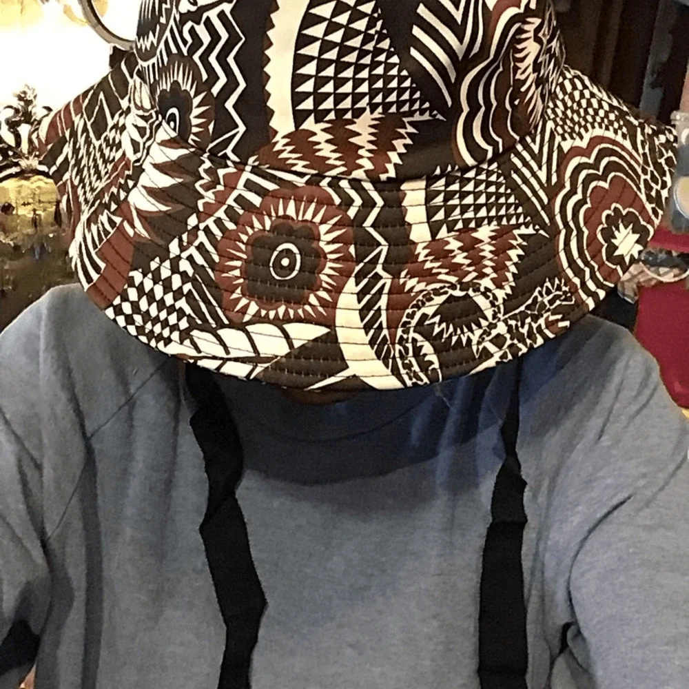 NEW! RARE Wyeth Brown & White Patterned Bucket Hat